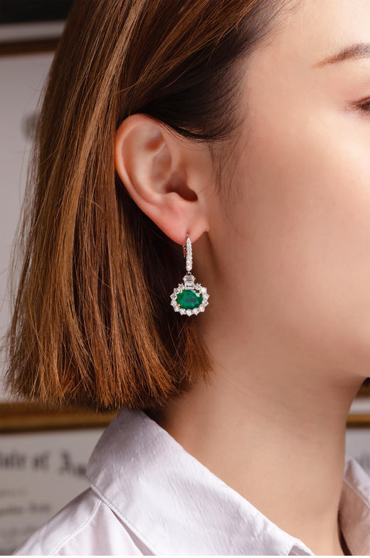 独角鹿西洋古董珠宝首饰法国18K白金镶嵌钻石及祖母绿耳坠一对 商品图0