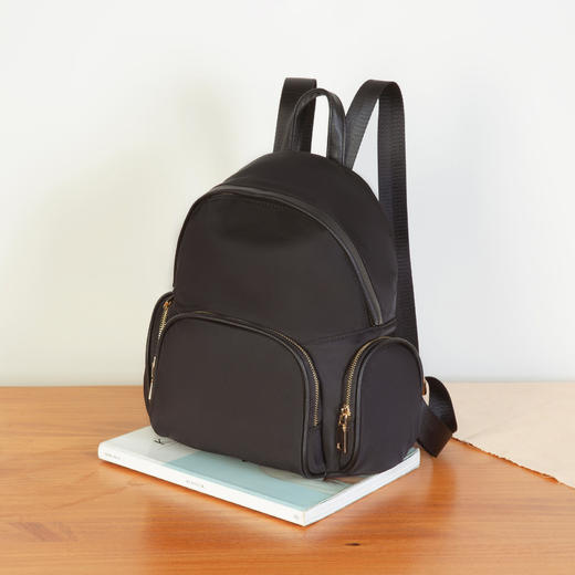 简约时尚双肩包M006 商品图0