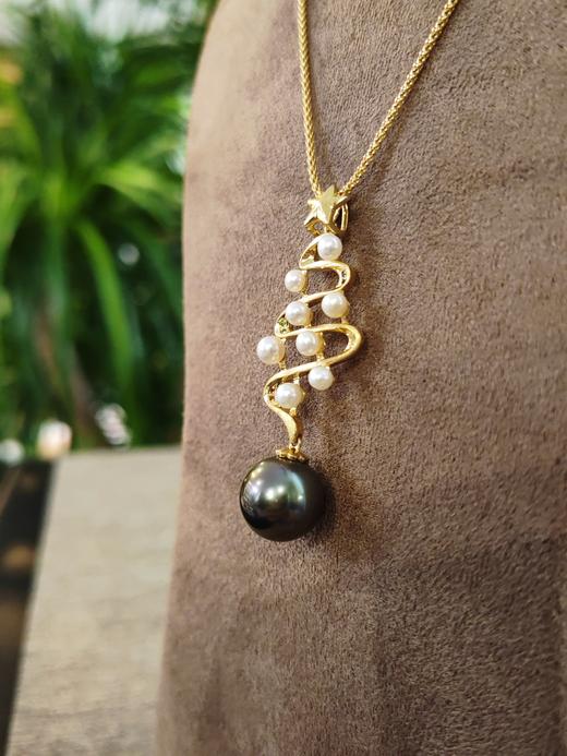 大溪地黑珍珠18K金钻石镶嵌节日季设计吊坠 商品图1