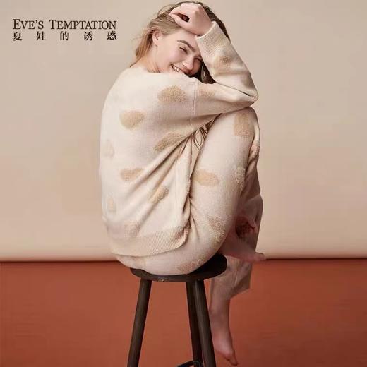 百货世界-夏娃的诱惑2022年新款长袖睡衣女秋冬款加厚加绒家居服套装两件套 均码（适合80-130斤） 商品图4