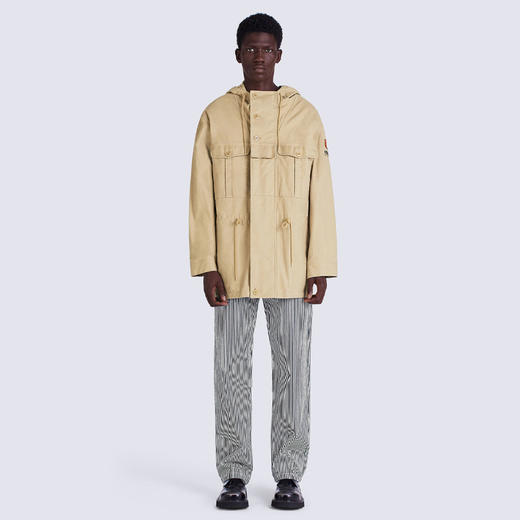 KENZO 高田贤三 男士棉质“BOKE FLOWER”刺绣徽标军用派克连帽大衣 卡其色 FC65 OU302 9RB 11 商品图3