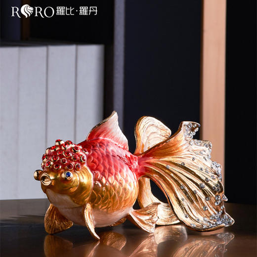 【仅样品】罗比罗丹《鸿运当头》摆件珐琅彩工艺软装饰品创意金鱼摆件 商品图3