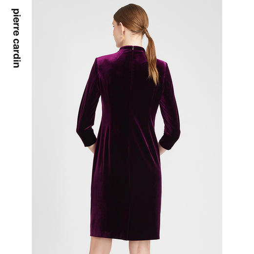 皮尔卡丹女装春秋新款高贵端庄丝绒长袖连衣裙P2320E2878Z0
 商品图2