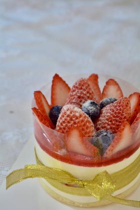 小四寸草莓裸蛋糕