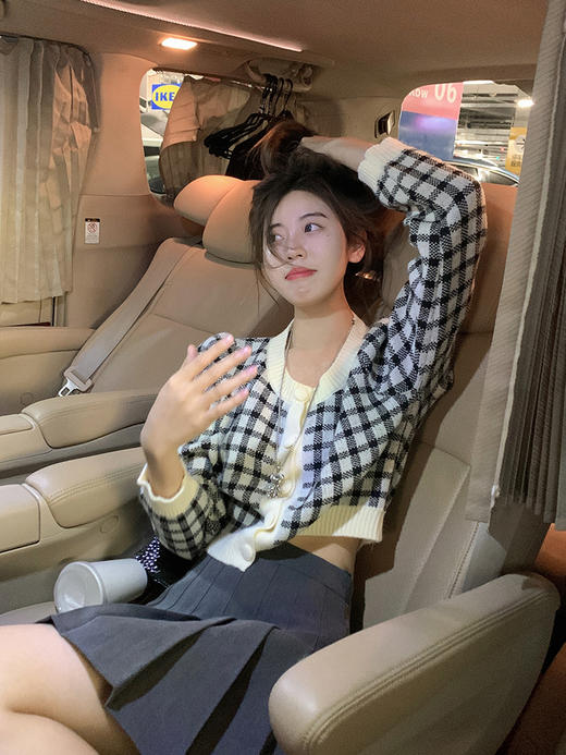 <曾小咸推荐>巨折清仓秒杀，稀有现货24小时发【仅限今日】棋盘格格子针织开衫显瘦软糯长袖上衣 商品图1