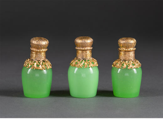 独角鹿西洋古董法国铜鎏金精雕蛋形母贝外壳绿色水晶香水瓶套件 商品图3