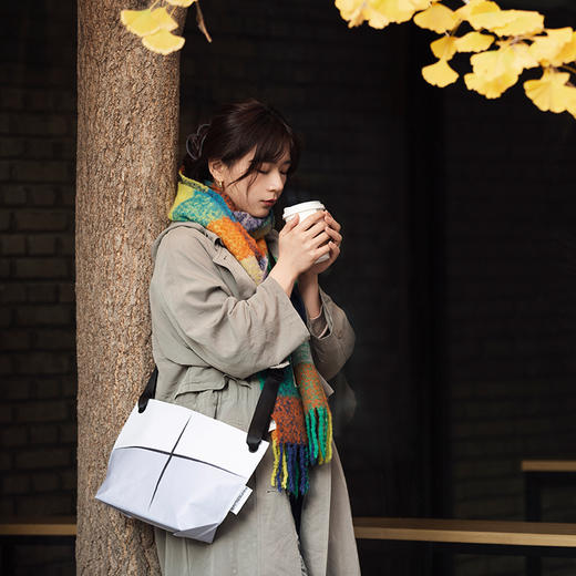 单向空间x纸现场 水洗单肩包 手提包 通勤包 商品图1