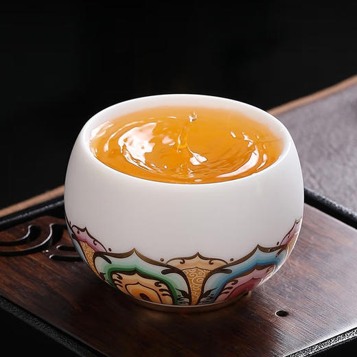 【禅茶一味 观赏品鉴】七彩莲花羊脂玉瓷禅定杯、步步高升、茶具套组，徐建勇老师签章，瓷质温润如玉 迎光透亮，莲花堆金 色彩鲜明，端庄秀丽 典雅大方，珍藏品鉴 送礼臻品 商品图8