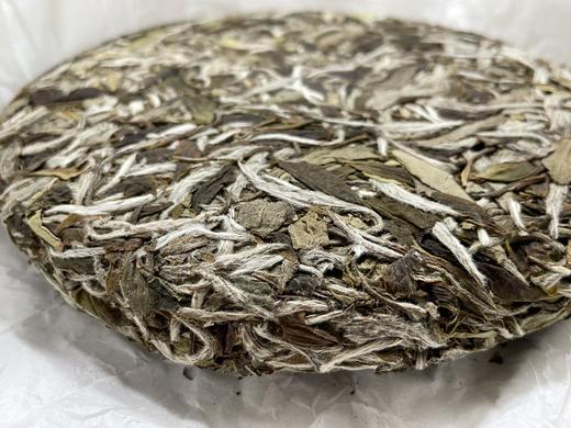 极枞·荒野白牡丹·清风生·松压手撕饼 300克 商品图3