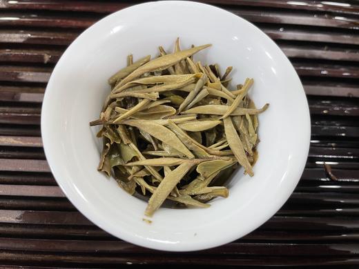 极枞·荒野白牡丹·清风生·松压手撕饼 300克 商品图7