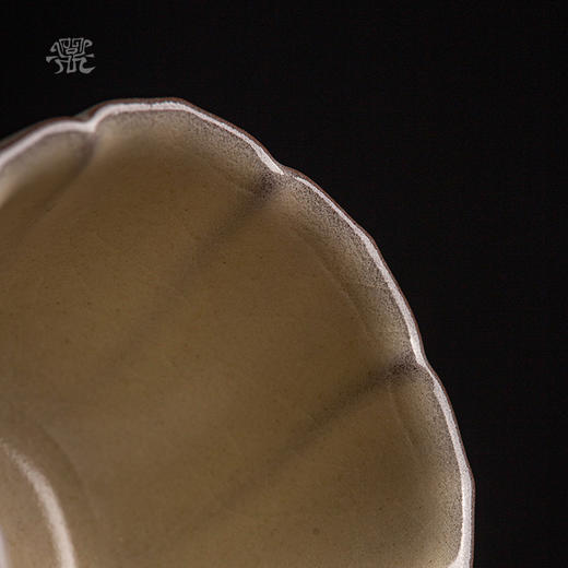 问鼎哥窑传世款旋花杯 商品图3