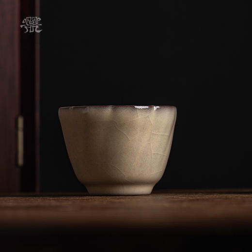 问鼎哥窑传世款旋花杯 商品图2