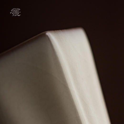 问鼎哥窑致巧款八方斗杯 商品图1