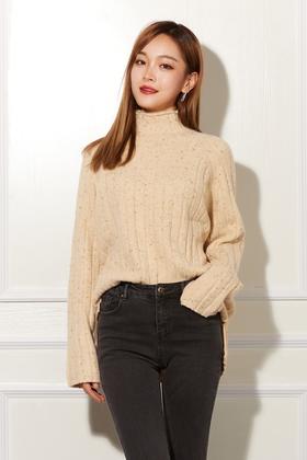 LNNNS 杏色高领上衣 10714