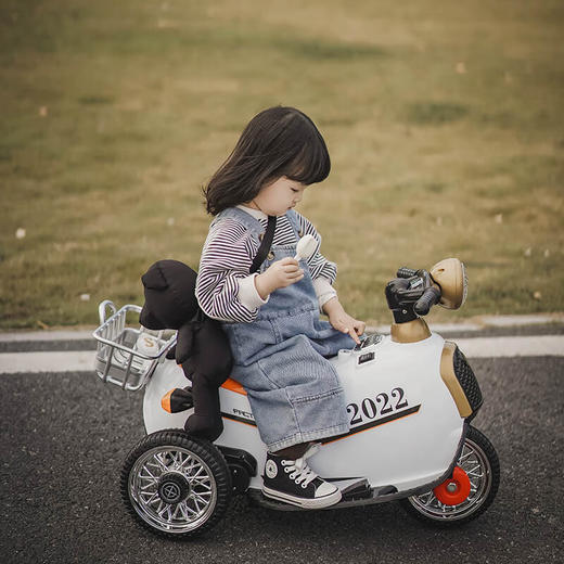 儿童电动车摩托车充电可坐人三轮车 商品图0