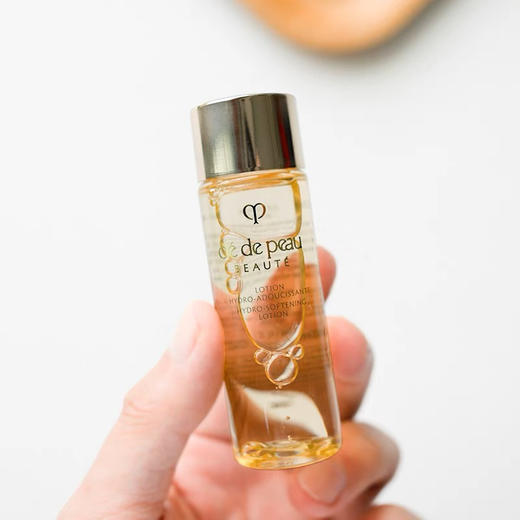 滋润型！CPB光采赋活精华水30ml中小样/适合干皮 商品图0