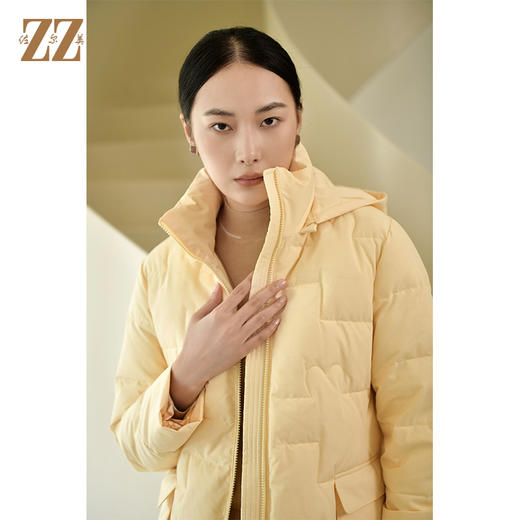 佐尔美2022冬季新款 气质时尚保暖黄色咖啡色连帽羽绒服女E24YY08 商品图2