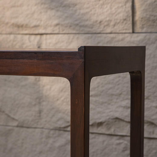 清 红木独板四面平带翘头画桌 商品图3