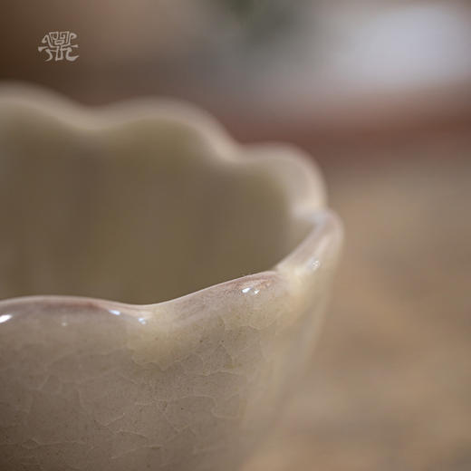 问鼎哥窑传世款菡萏杯 商品图2