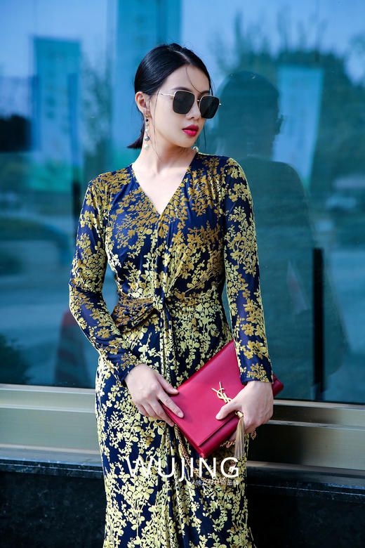 【雾境定制款】金枝玉叶烧花丝绒 优雅女人味修身连衣裙 2202213 商品图4