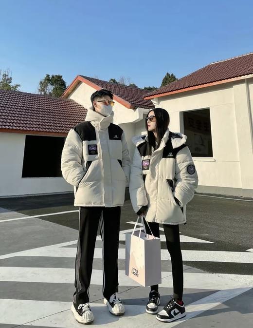 代购级版本！！新百伦新款保暖情侣连帽徽章羽绒服外套 商品图4