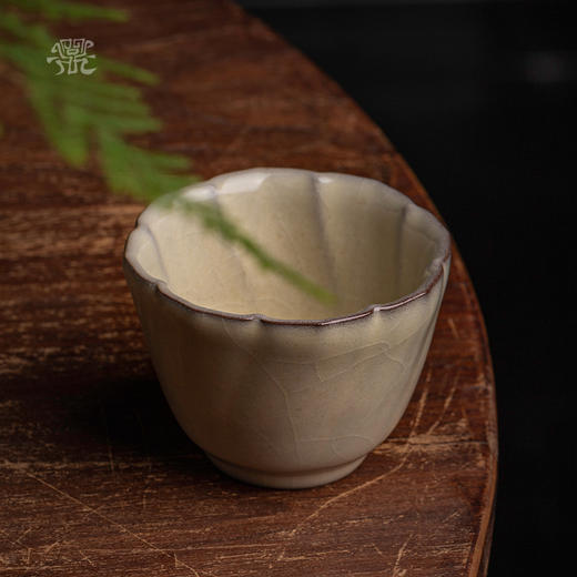 问鼎哥窑传世款旋花杯 商品图1