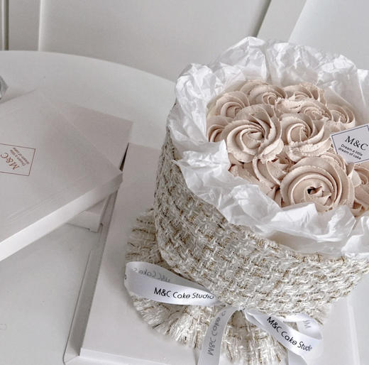 小香风花束蛋糕（默认1.5磅） 商品图1