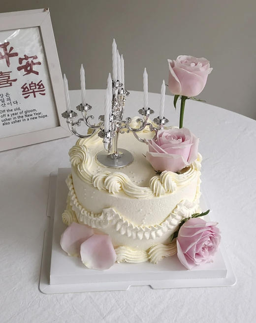 粉花烛台蛋糕 商品图0