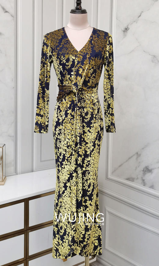 【雾境定制款】金枝玉叶烧花丝绒 优雅女人味修身连衣裙 2202213 商品图11