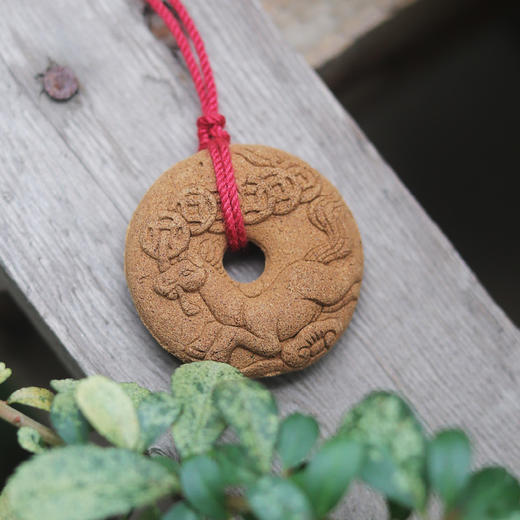 手作窥山香牌 | 十六种配方。随身携带小香囊。白芷丁香佩兰艾叶木香小茴香肉桂 白豆蔻薄荷藿香甘松苍术石菖蒲冰片薰衣草樟脑 商品图0