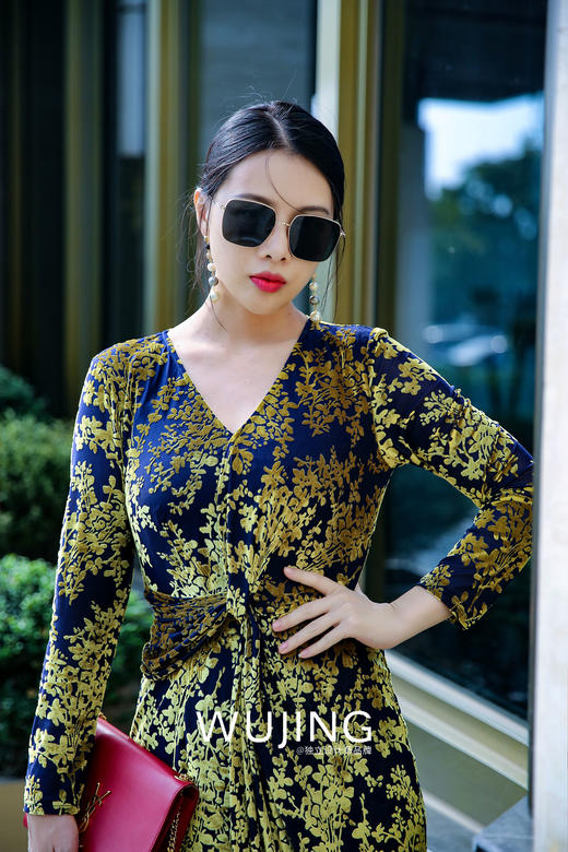 【雾境定制款】金枝玉叶烧花丝绒 优雅女人味修身连衣裙 2202213 商品图5