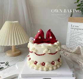 波点红翻糖蝴蝶结蛋糕