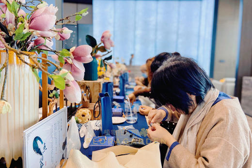 沙龙点翠首饰 商品图5