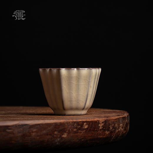 问鼎哥窑传世款绽蕊杯 商品图0