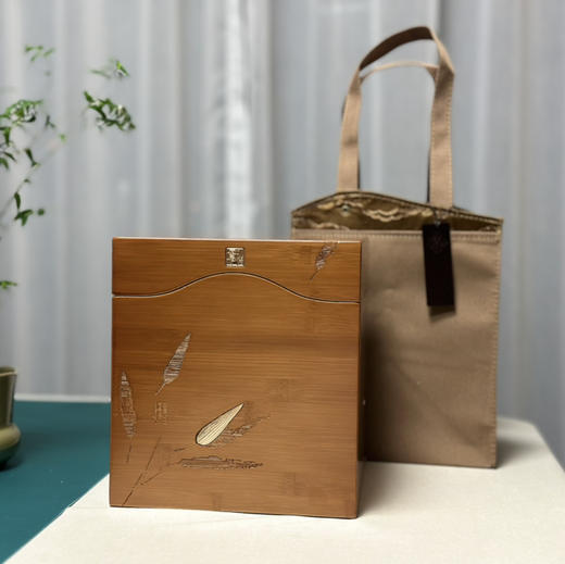 新年茶礼·白茶｜白毫银针（2018年春头采）妙境竹韵古风四雅瓷罐礼盒装，复古高雅，国风妙境，自藏馈赠高贵茶礼，净含量250g 商品图3