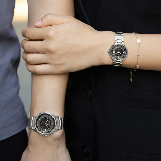 西铁城xC系列Xc系列多局电波情侣男表CB1020-62H 商品图10