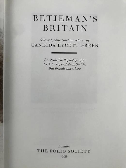 贝杰曼笔下的英国（1999） 约百幅照片插图 精装16开带书匣 商品图3