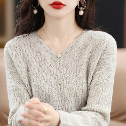 22冬季新款100羊毛镂空V领纯色百搭显瘦长袖内搭通勤套头休闲女QP-11-4-YM059 商品图0