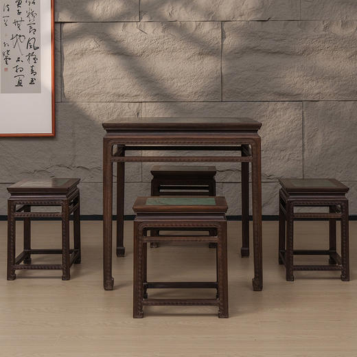 清 红木镶绿石雕回纹方桌方凳成套（一桌四凳） 商品图0