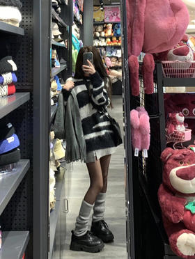 喜欢宽松慵懒风的毛衣给我去冲这件！水貂绒太可了