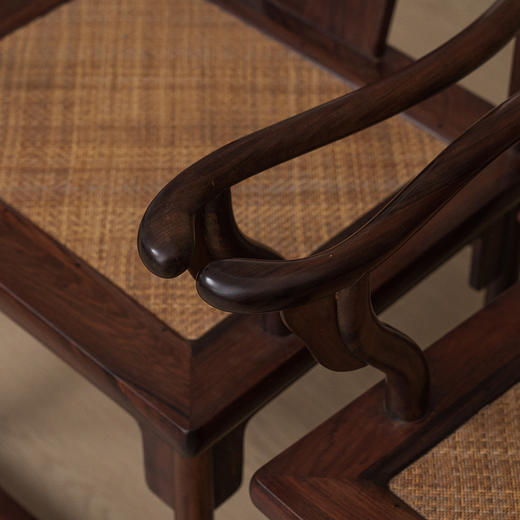 清 红木四出头官帽椅（一对） 商品图3