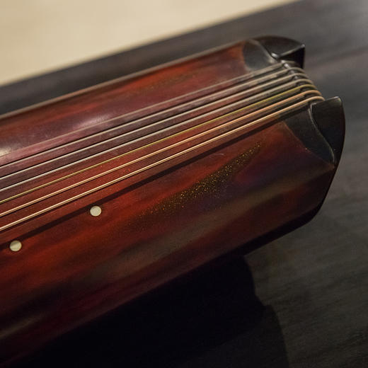 金久堂制朱漆混沌式古琴 商品图2