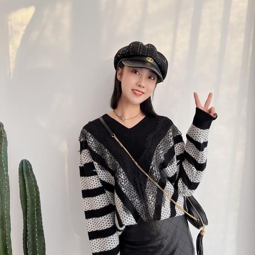 2022秋冬新款V领蕾丝拼接时尚气质软糯亲肤羊绒毛衣 商品图3