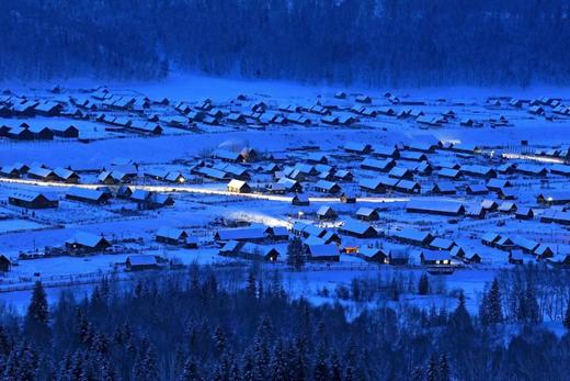 新疆“冬日仙境”伊犁天鹅泉、雾凇、赛里木湖蓝冰泡、昭苏天马踏雪&蓝冰玉湖8天摄影团 商品图8