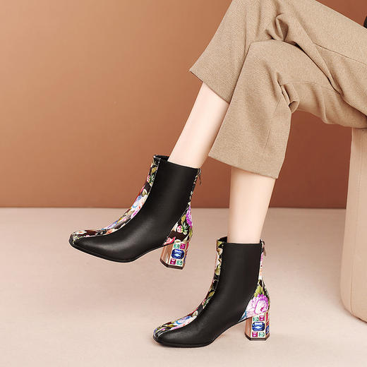 2022秋冬新款粗跟短靴圆头高跟马丁靴民族风OLD-6737-11aa 商品图0