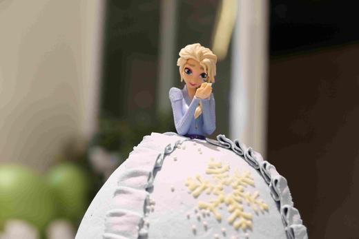 ELSA 艾莎公主哎八寸，戚风蛋糕+水果 商品图1