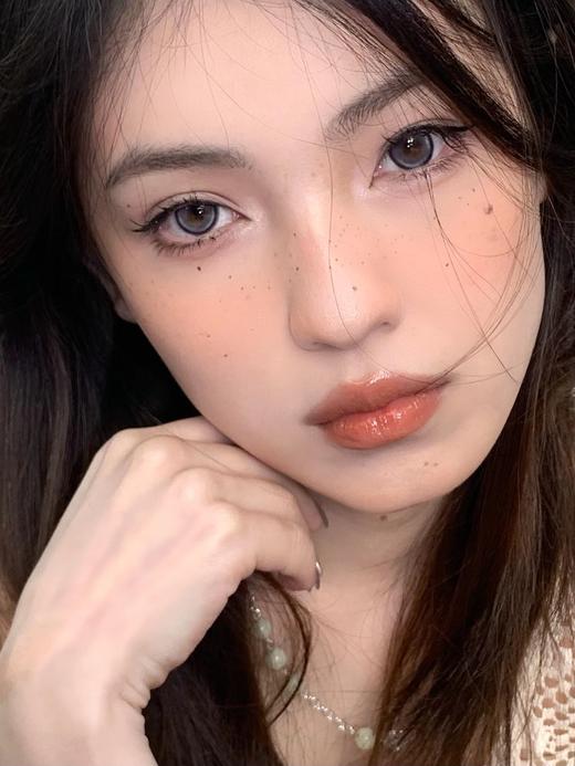 【年抛】| 款式名字：旋转派对 FairyCon | 中直径14.2，着色13.4 | 【同品牌多副美瞳更划算，选款色板在详情页内】，蓝色美瞳 商品图1