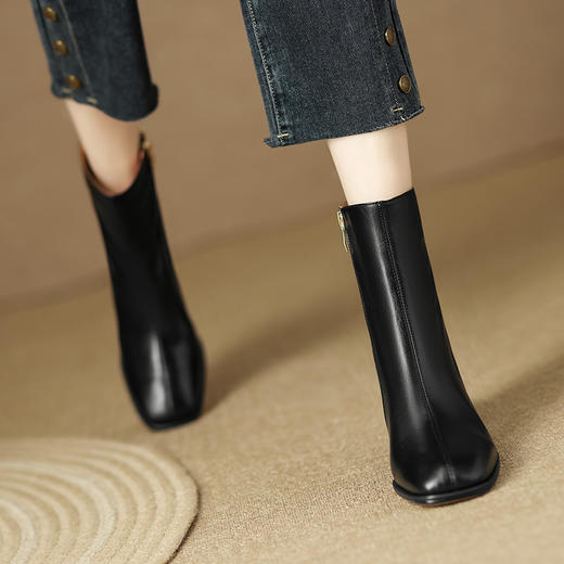 【预售5天】秋冬新款，欧美百搭出行粗跟短靴LD-6147 商品图6