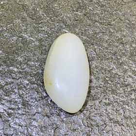 和田玉（白玉）籽料原石22.5g（价格面议）
