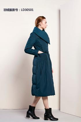 2楼法蒂微FULWIN时尚羽绒服